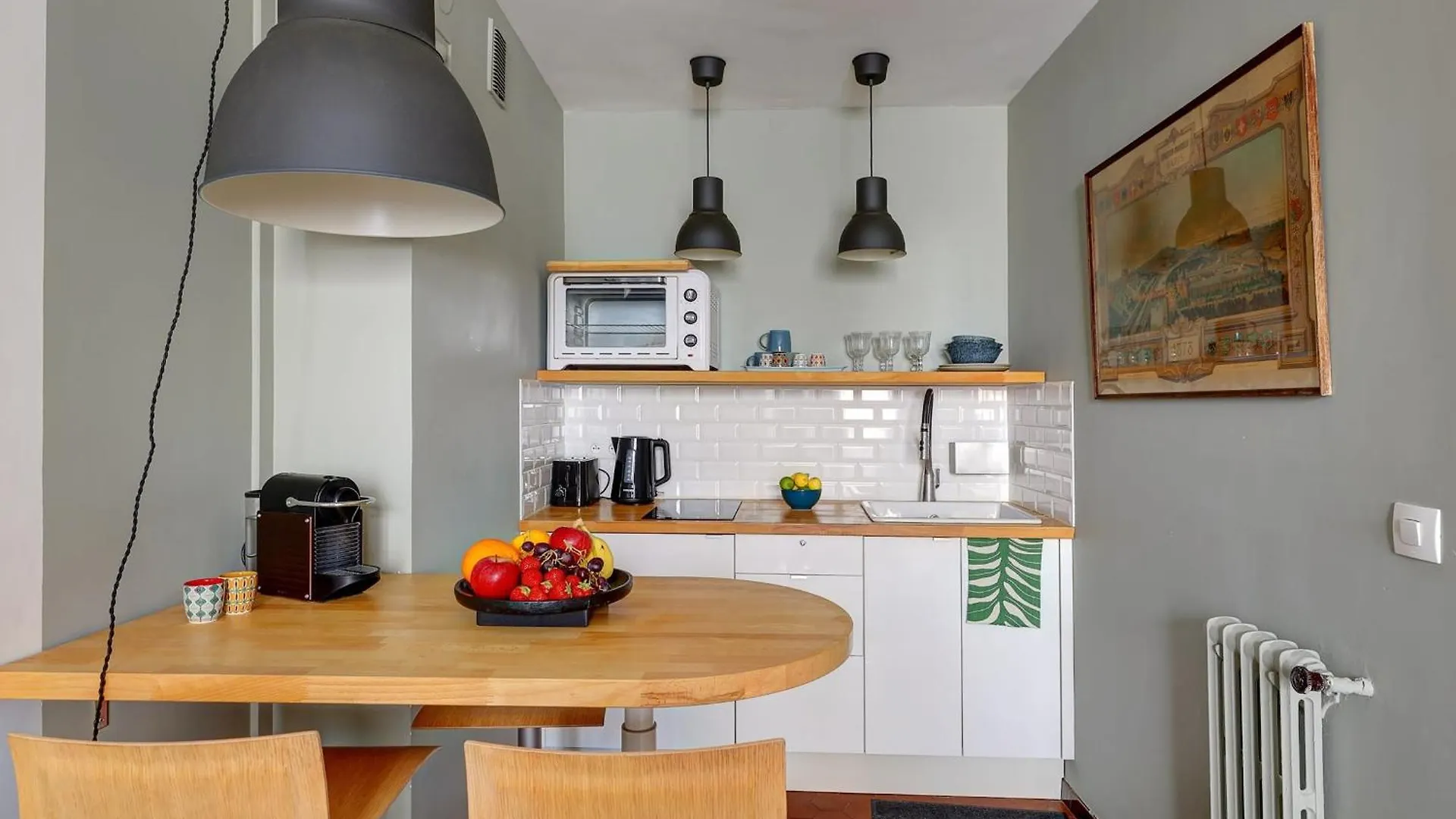 Notre Dame & La Seine With Balcony - Cityapartmentstay Paris Apartment