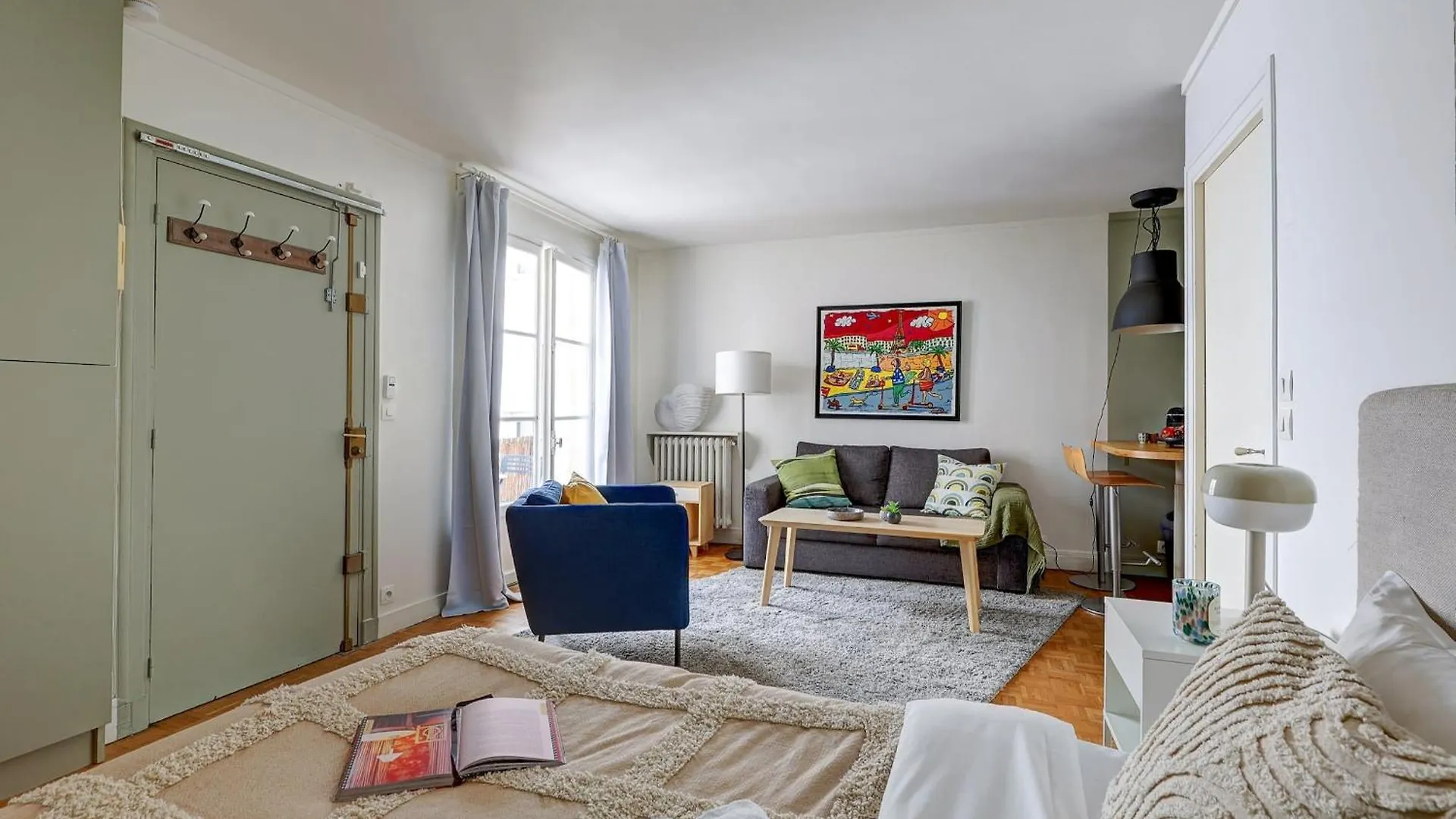 Notre Dame & La Seine With Balcony - Cityapartmentstay Paris France