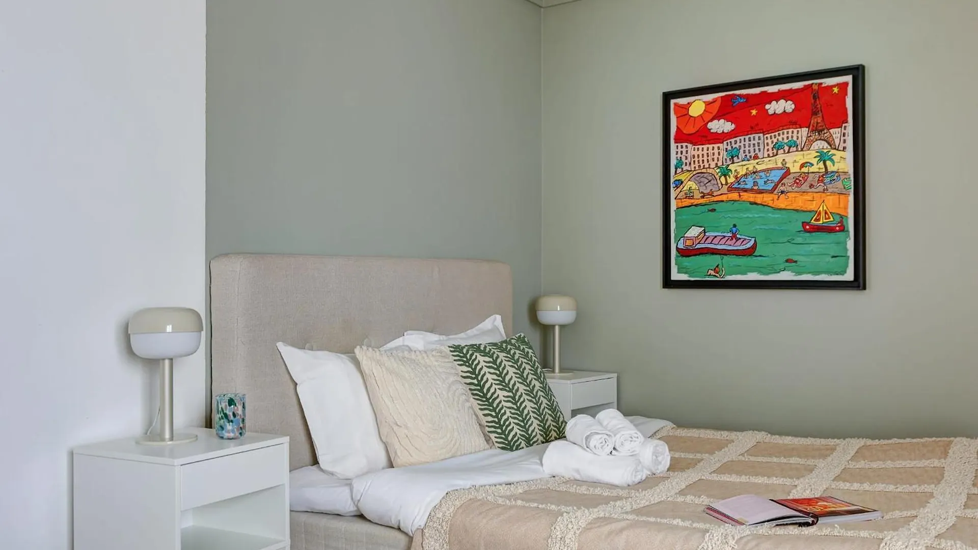 Apartment Notre Dame & La Seine With Balcony - Cityapartmentstay Paris France
